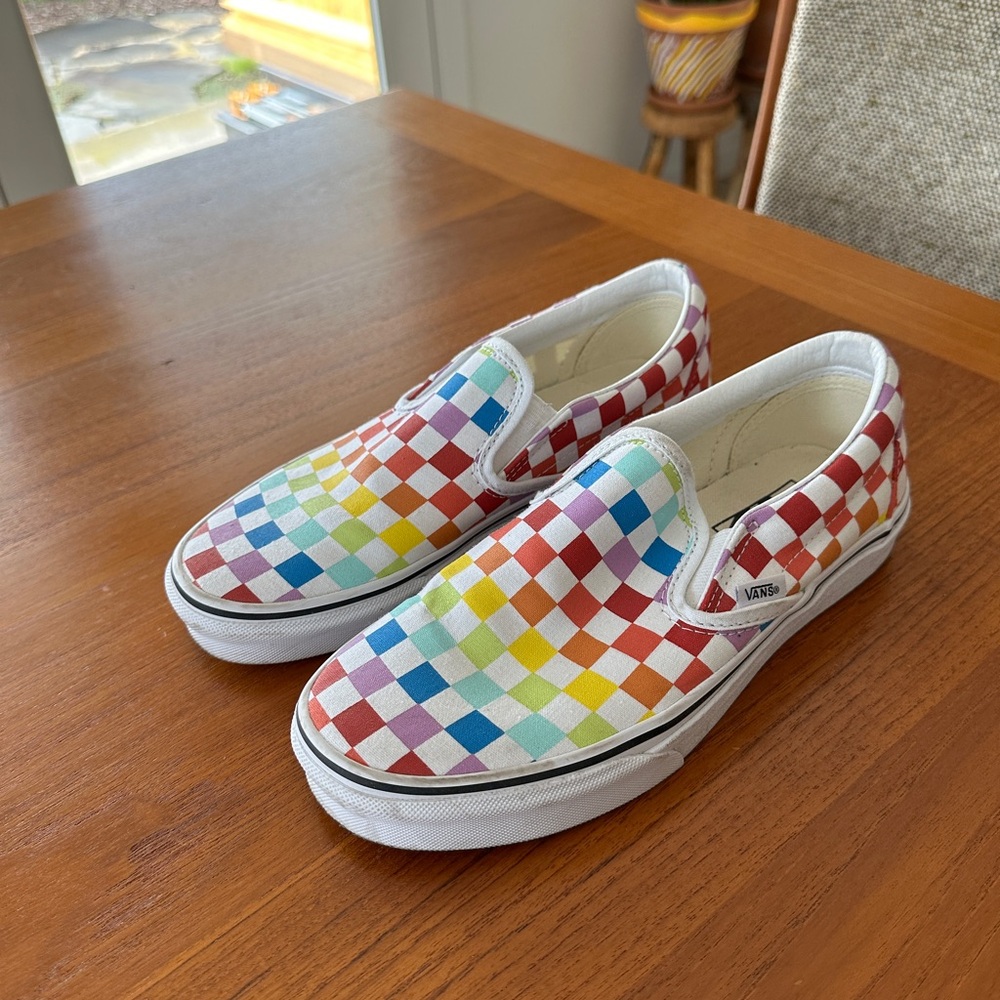 Vans classic slip on rainbow checkerboard women’s 8.5